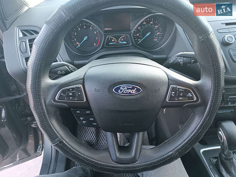 Внедорожник / Кроссовер Ford Escape 2017 в Виннице