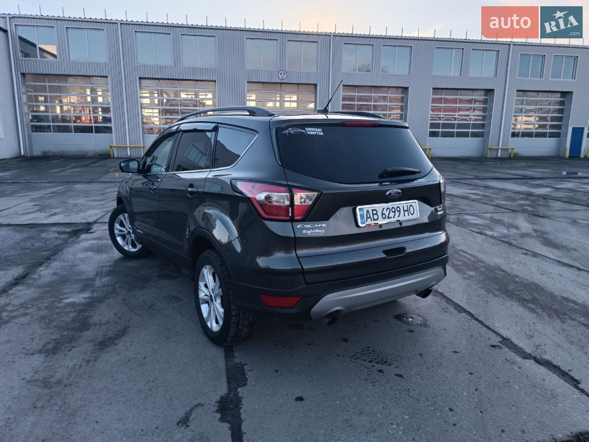 2017 Ford Escape - мініатюра 14
