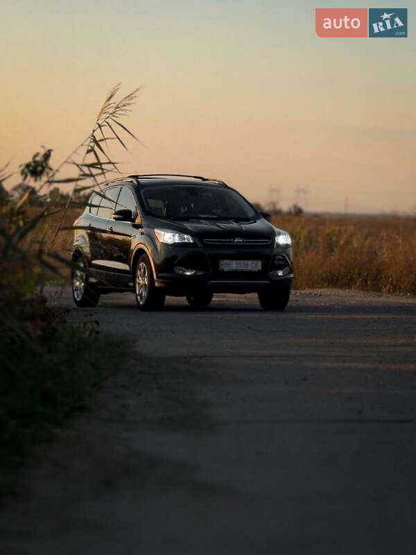 Внедорожник / Кроссовер Ford Escape 2013 в Южноукраинске