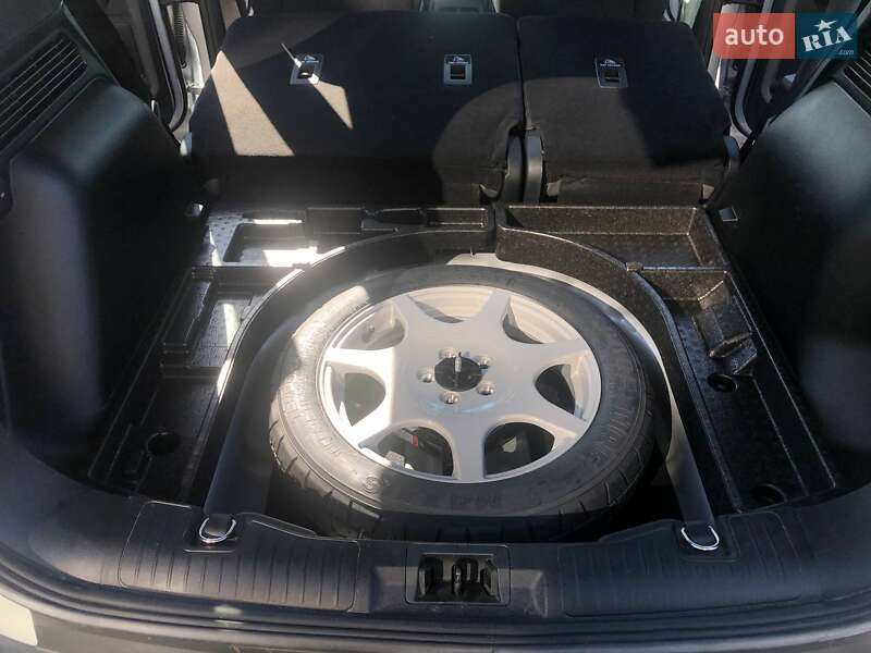 Внедорожник / Кроссовер Ford Escape 2020 в Стрые