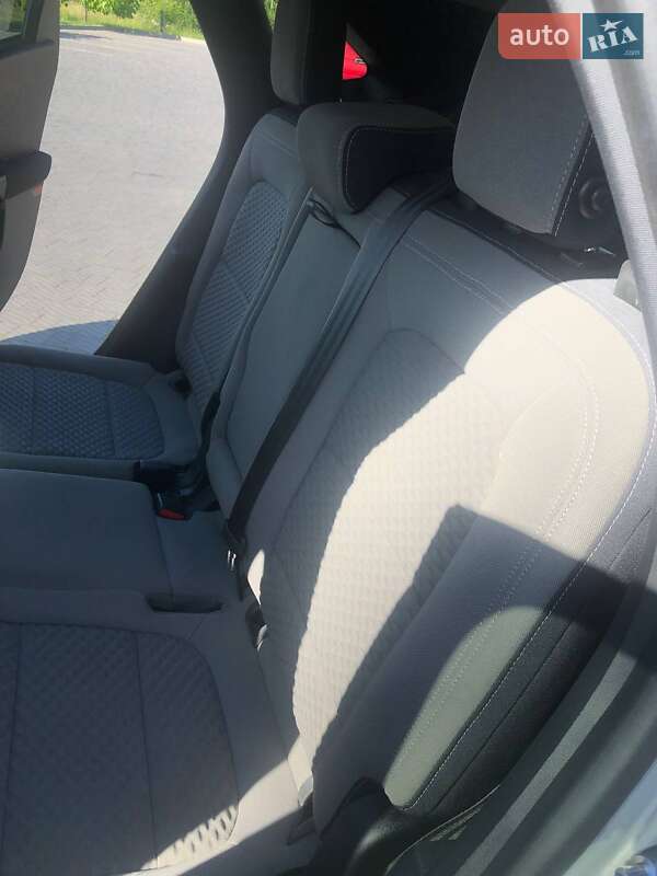 Внедорожник / Кроссовер Ford Escape 2020 в Стрые