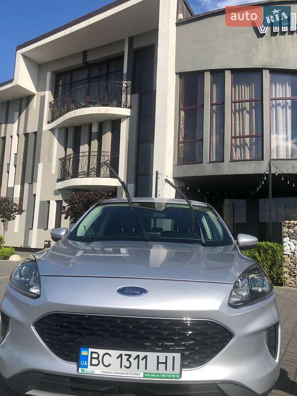 Внедорожник / Кроссовер Ford Escape 2020 в Стрые