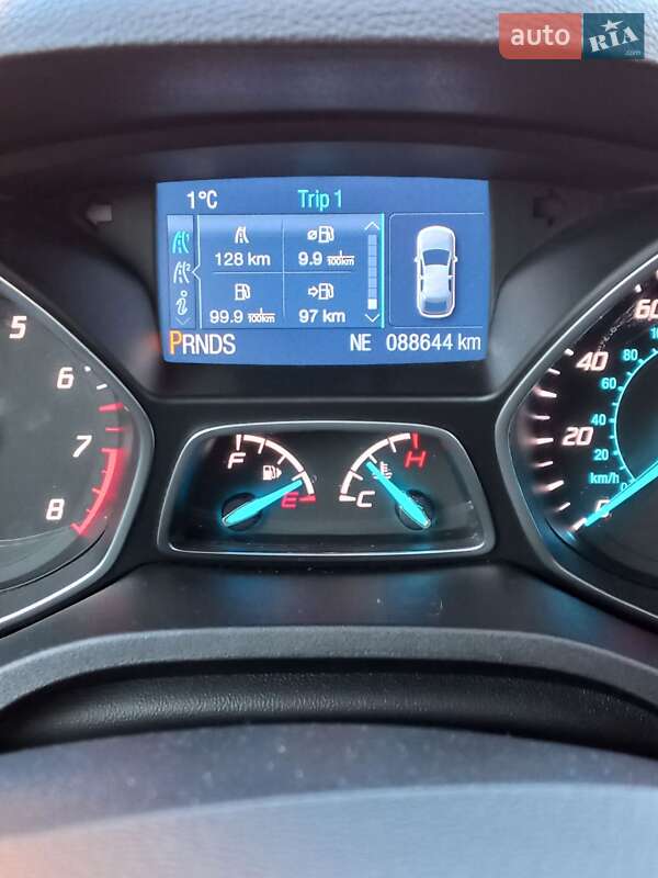 Внедорожник / Кроссовер Ford Escape 2015 в Черкассах