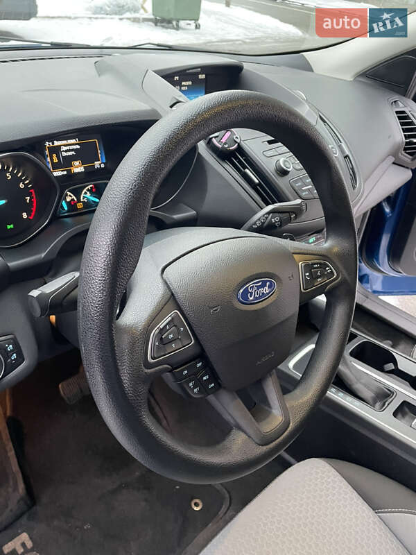 Внедорожник / Кроссовер Ford Escape 2016 в Киеве