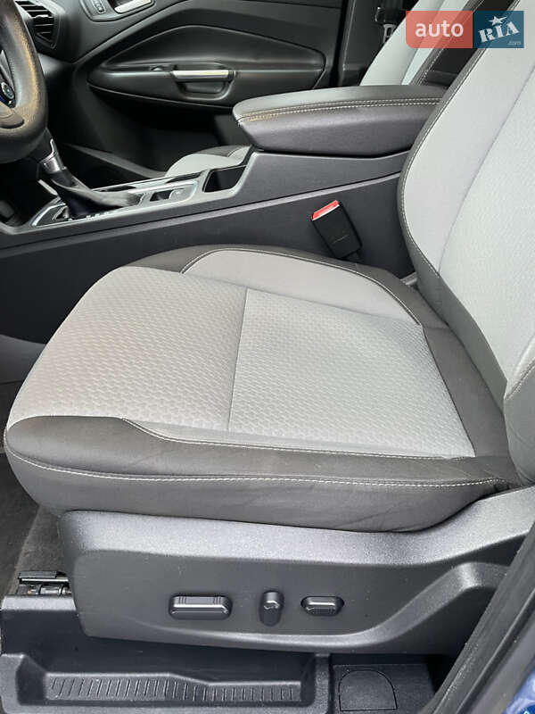 Внедорожник / Кроссовер Ford Escape 2016 в Киеве