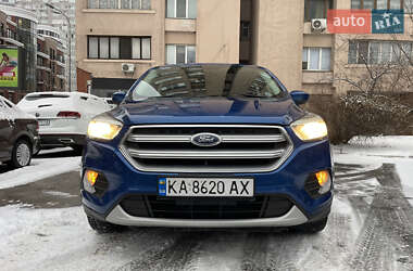 Внедорожник / Кроссовер Ford Escape 2016 в 