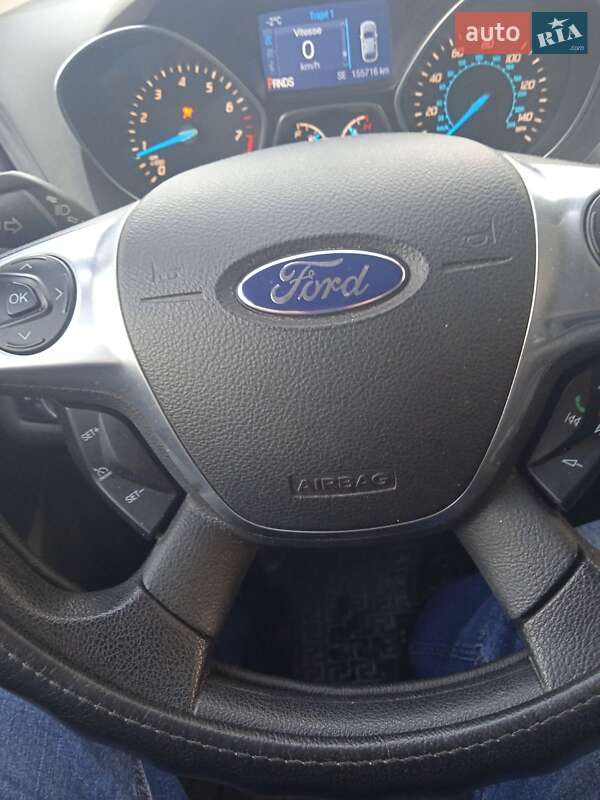Внедорожник / Кроссовер Ford Escape 2014 в Днепре