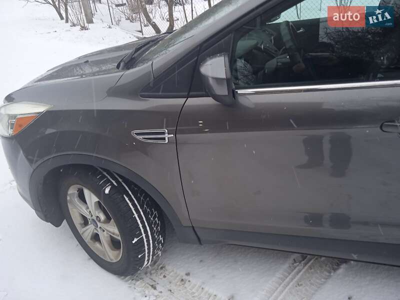 Внедорожник / Кроссовер Ford Escape 2014 в Днепре