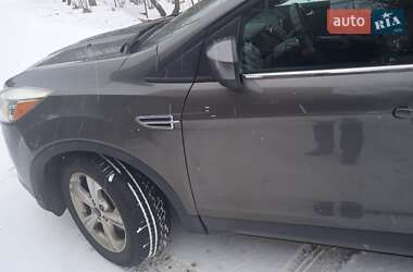 Внедорожник / Кроссовер Ford Escape 2014 в 