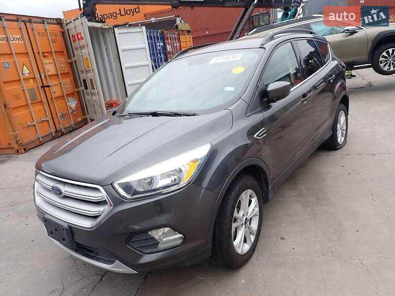 Внедорожник / Кроссовер Ford Escape 2018 в Киеве