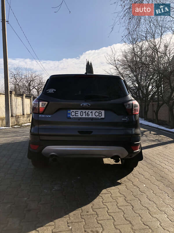 Внедорожник / Кроссовер Ford Escape 2017 в Черновцах