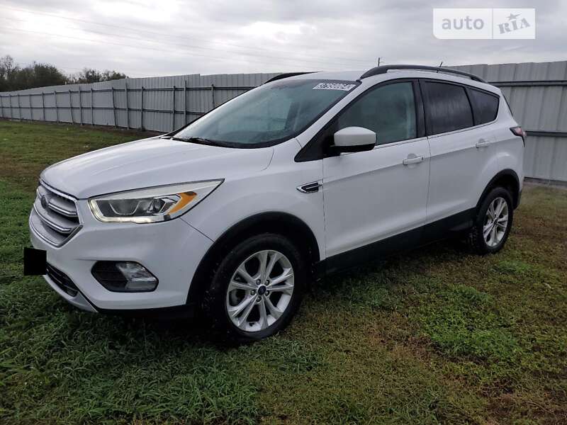 Позашляховик / Кросовер Ford Escape 2018 в Горохові