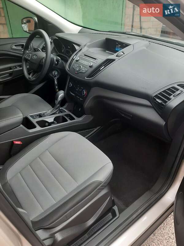 Внедорожник / Кроссовер Ford Escape 2017 в Киеве фото 8 Внедорожник / Кроссовер Ford Escape 2017 в Киеве