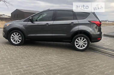 Позашляховик / Кросовер Ford Escape 2019 в Івано-Франківську