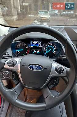 Внедорожник / Кроссовер Ford Escape 2013 в Прилуках