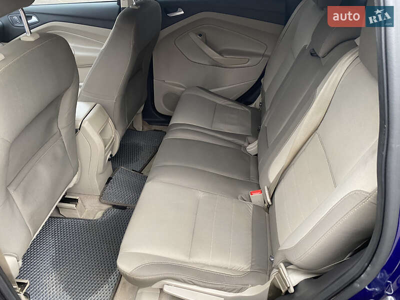 Позашляховик / Кросовер Ford Escape 2014 в Сарнах