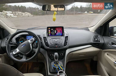 Внедорожник / Кроссовер Ford Escape 2014 в Сарнах