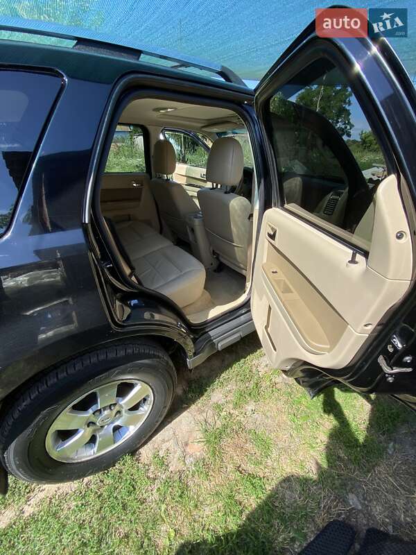 Внедорожник / Кроссовер Ford Escape 2011 в Умани