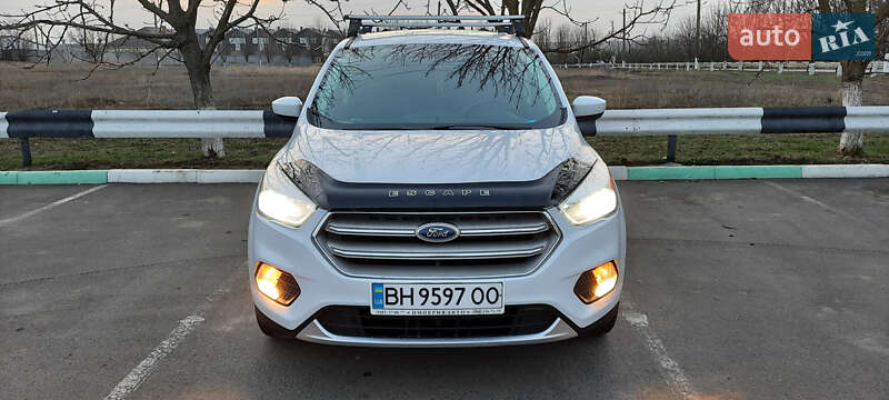 Внедорожник / Кроссовер Ford Escape 2017 в Одессе