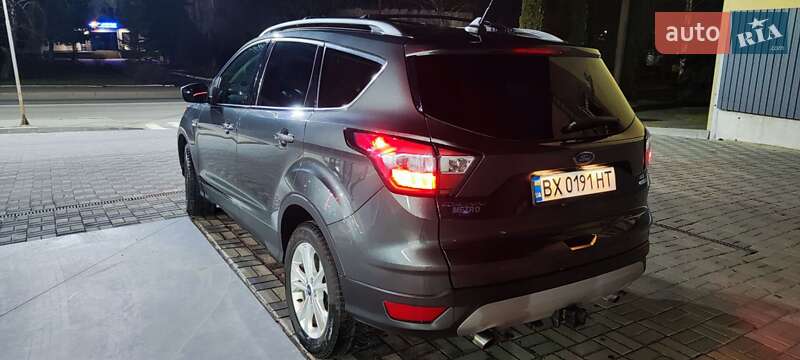 Внедорожник / Кроссовер Ford Escape 2018 в Хмельницком