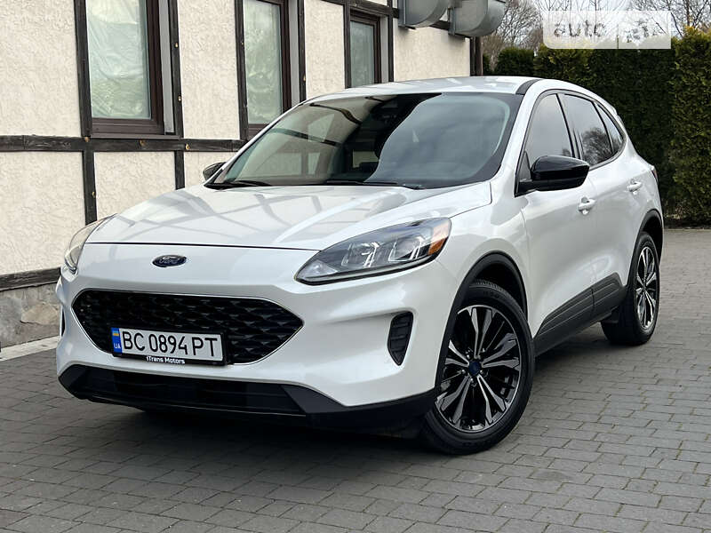 Внедорожник / Кроссовер Ford Escape 2021 в Стрые