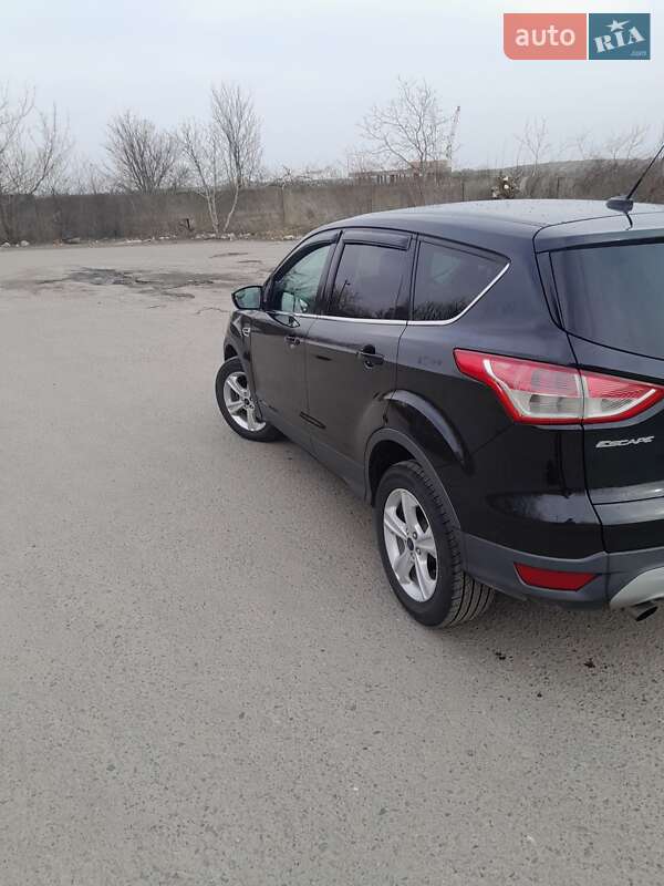 Внедорожник / Кроссовер Ford Escape 2014 в Ровно
