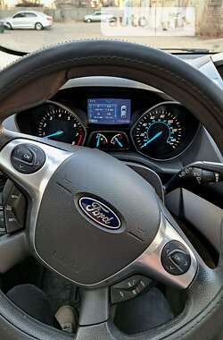 Внедорожник / Кроссовер Ford Escape 2014 в Запорожье