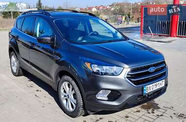 Внедорожник / Кроссовер Ford Escape 2018 в Хмельницком