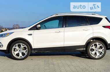 Позашляховик / Кросовер Ford Escape 2018 в Львові