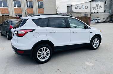 Внедорожник / Кроссовер Ford Escape 2018 в Ровно