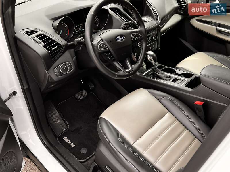 Позашляховик / Кросовер Ford Escape 2018 в Івано-Франківську
