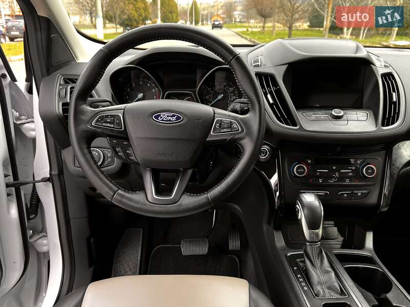 Позашляховик / Кросовер Ford Escape 2018 в Івано-Франківську