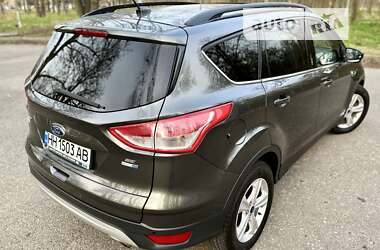 Внедорожник / Кроссовер Ford Escape 2015 в 