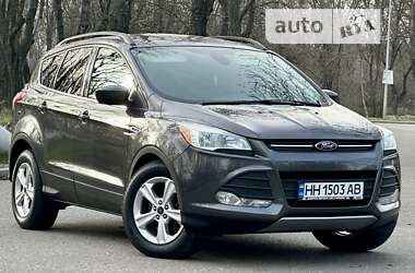 Внедорожник / Кроссовер Ford Escape 2015 в 