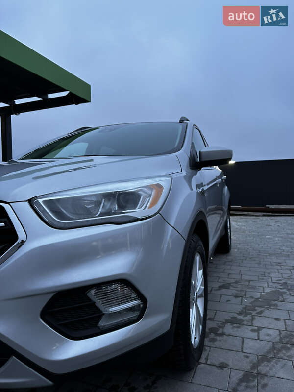Позашляховик / Кросовер Ford Escape 2018 в Кам'янець-Подільському