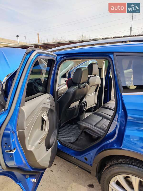 Внедорожник / Кроссовер Ford Escape 2016 в Ровно