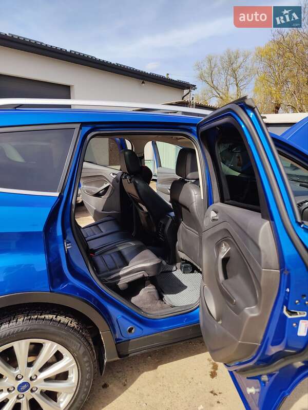 Внедорожник / Кроссовер Ford Escape 2016 в Ровно