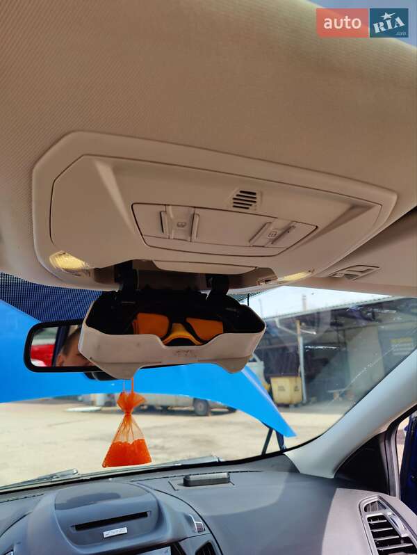 Внедорожник / Кроссовер Ford Escape 2016 в Ровно