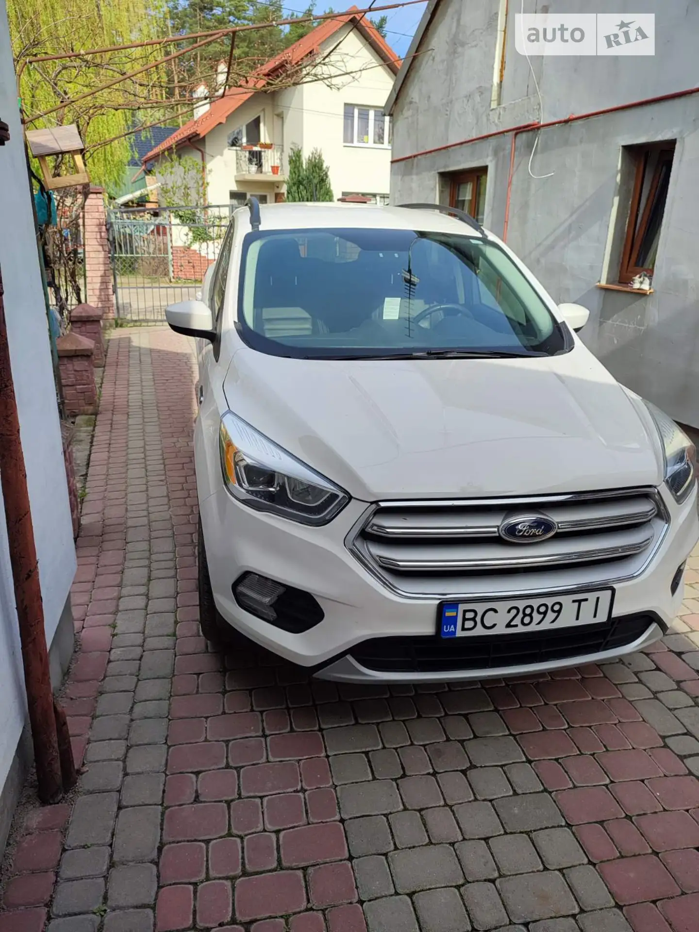 2017 Ford Escape - мініатюра 2