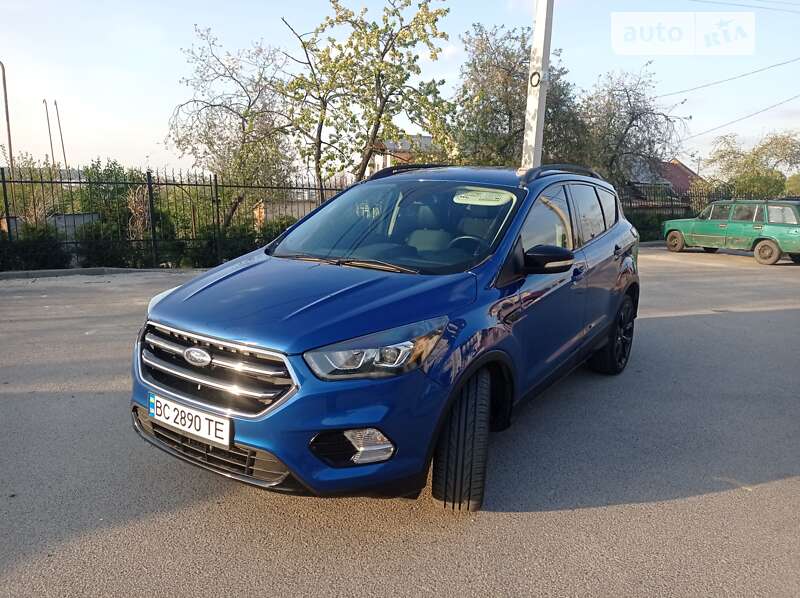 Внедорожник / Кроссовер Ford Escape 2016 в Львове