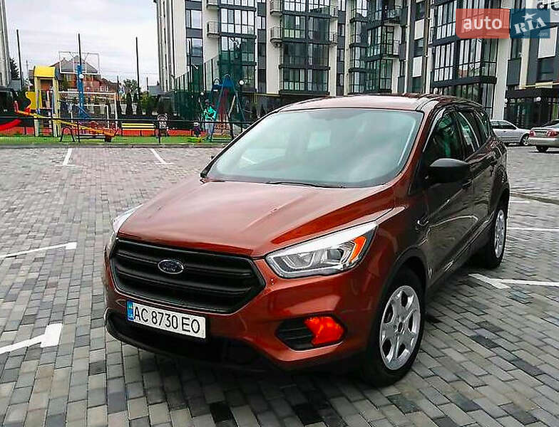 Внедорожник / Кроссовер Ford Escape 2016 в Львове
