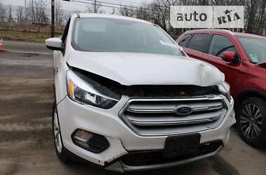 Внедорожник / Кроссовер Ford Escape 2019 в Чернигове