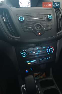 Внедорожник / Кроссовер Ford Escape 2019 в Львове