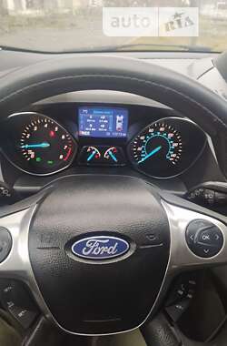 Позашляховик / Кросовер Ford Escape 2014 в Полонному