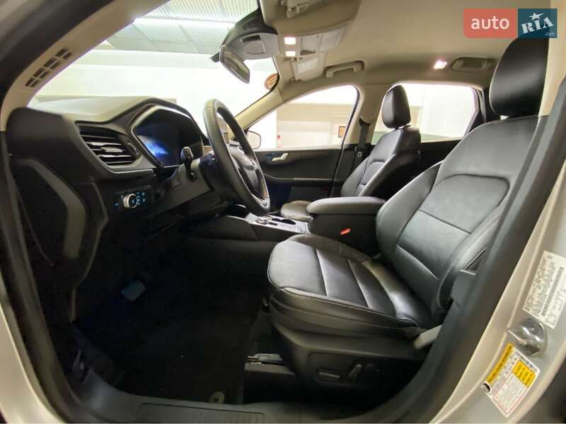 Позашляховик / Кросовер Ford Escape 2020 в Дніпрі