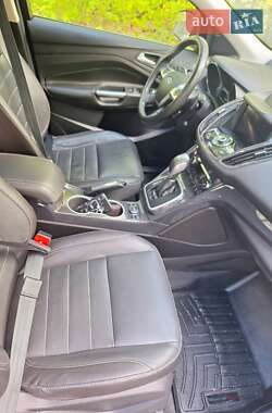 Внедорожник / Кроссовер Ford Escape 2013 в 