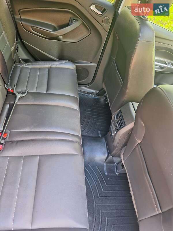 Внедорожник / Кроссовер Ford Escape 2013 в Хмельницком