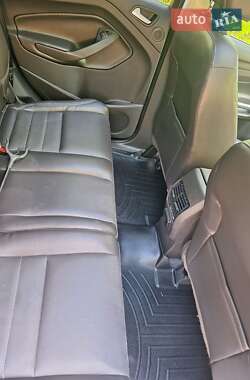Внедорожник / Кроссовер Ford Escape 2013 в 