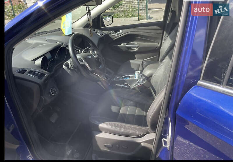 Внедорожник / Кроссовер Ford Escape 2014 в Казатине