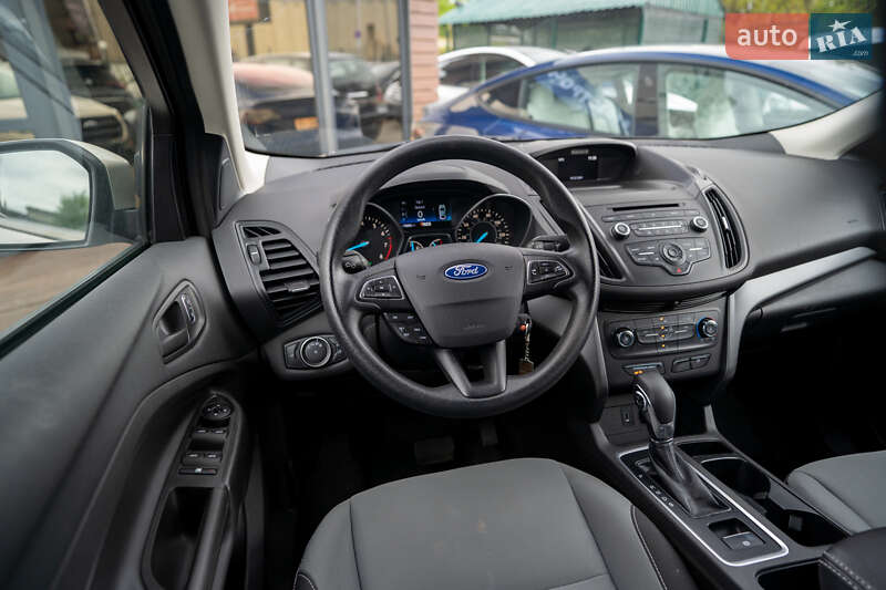 Позашляховик / Кросовер Ford Escape 2017 в Києві